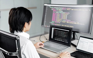 平邑 api php源码,下载的php源码怎么运行呢？